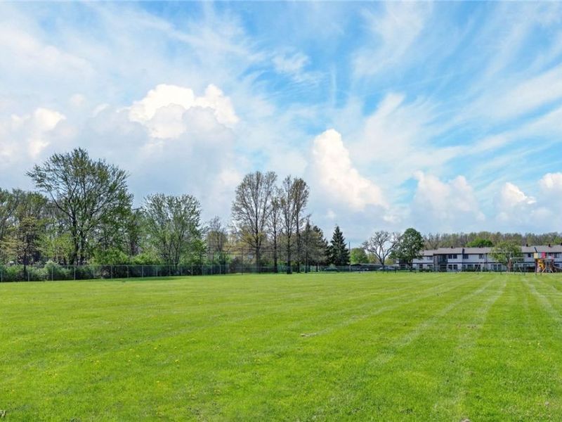 6721 Woodruff Court, Cleveland, OH 44130 Photo 35