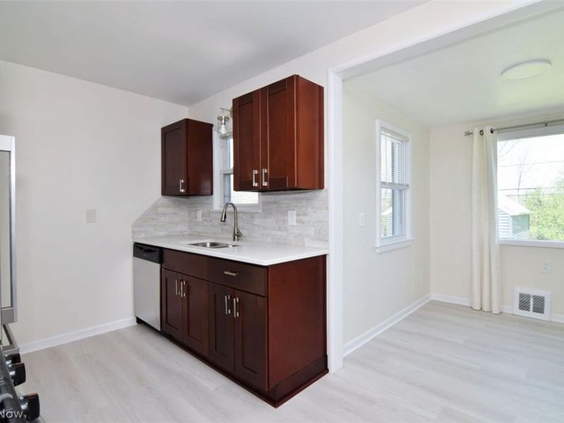 20919 Hansen Road, Maple Heights, OH 44137 Photo 5