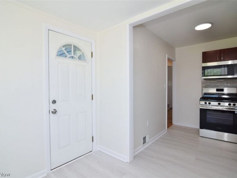 20919 Hansen Road, Maple Heights, OH 44137 Photo 8