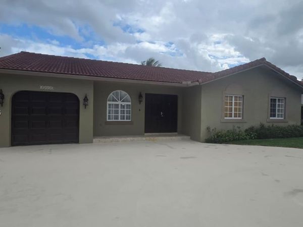 15412 SW 177th Ter , Miami, FL 33187