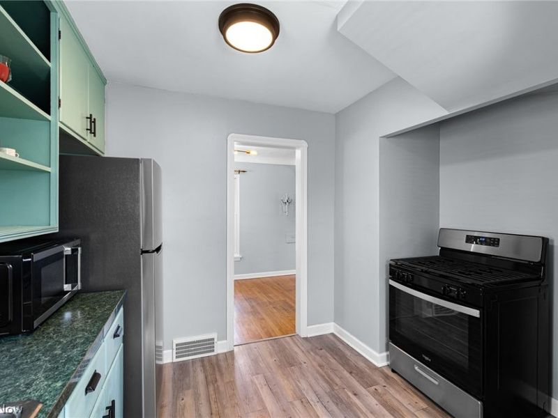 3268 W 142nd Street, Cleveland, OH 44111 Photo 17