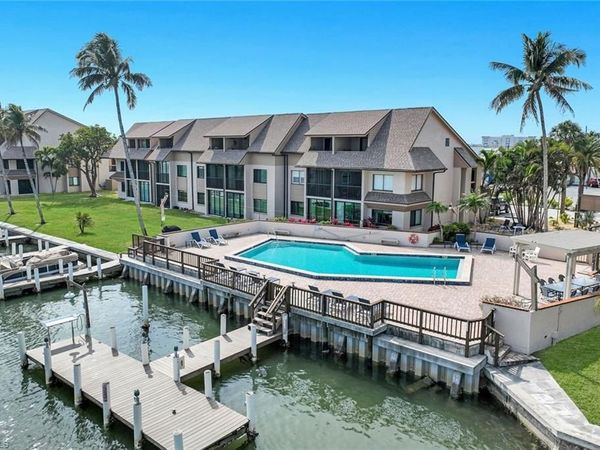 896 Buttonwood DR, Unit 108, FORT MYERS BEACH, FL 33931