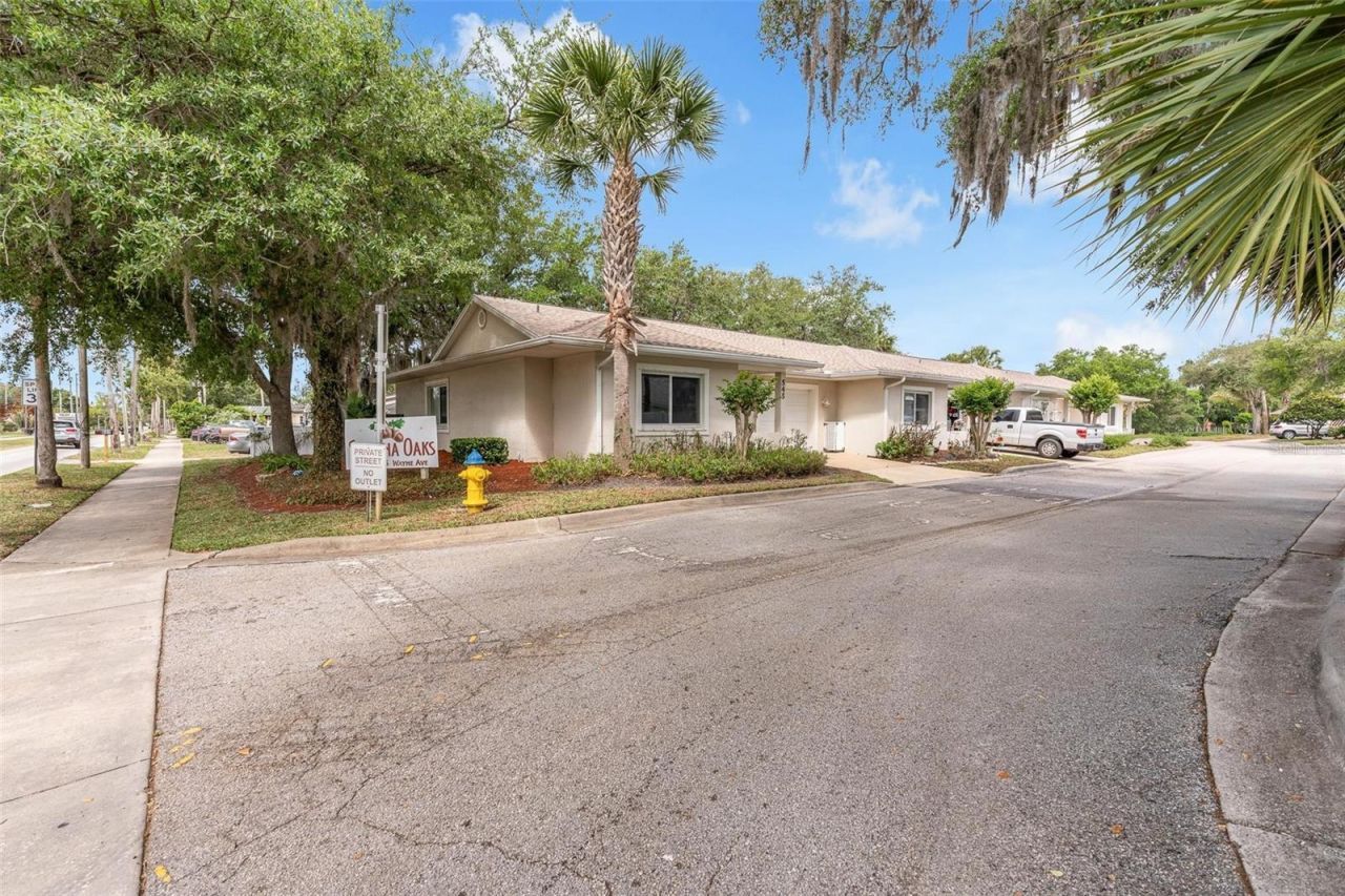 545 Wayne Avenue , New Smyrna Beach, FL 32168 Photo