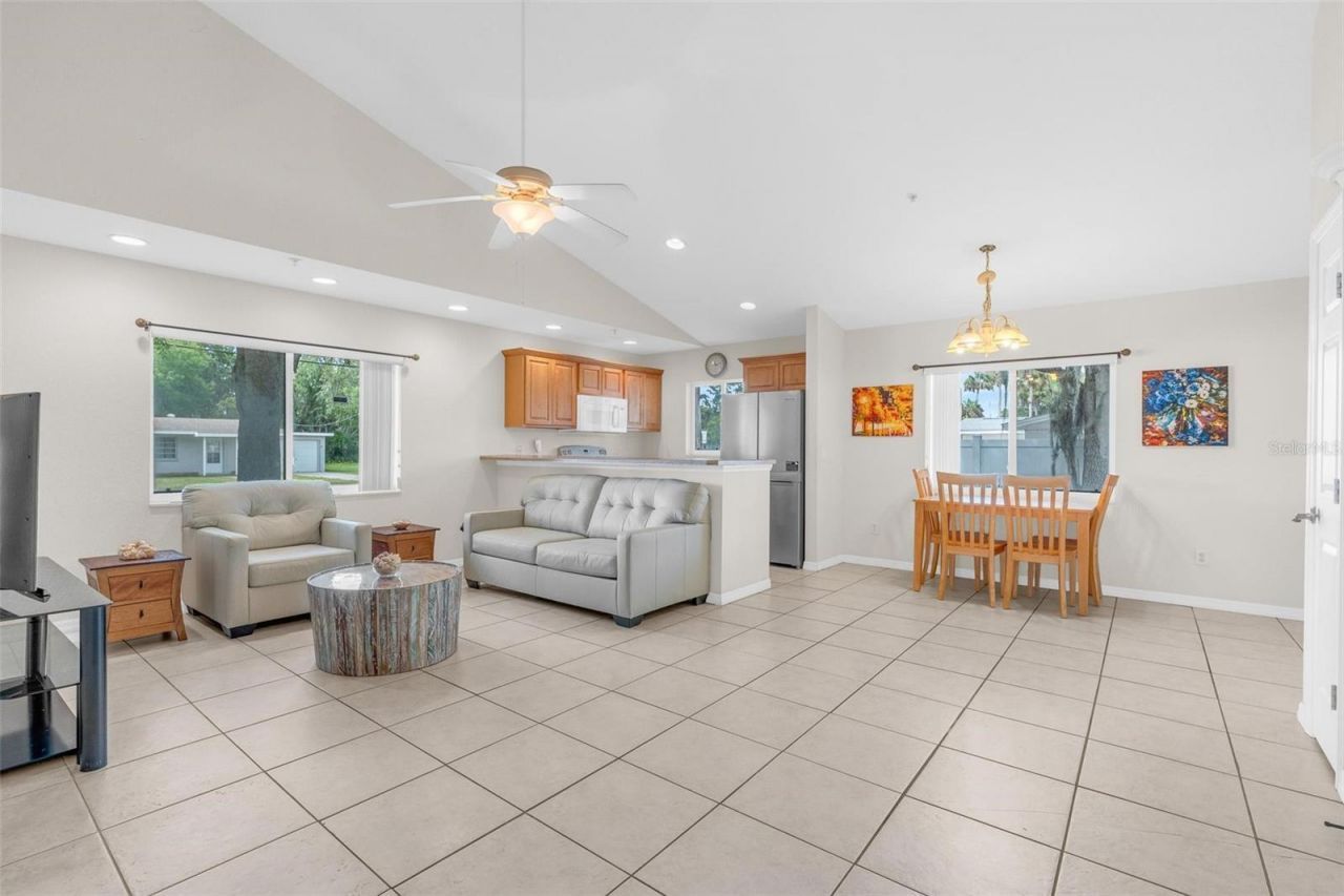 545 Wayne Avenue , New Smyrna Beach, FL 32168 Photo