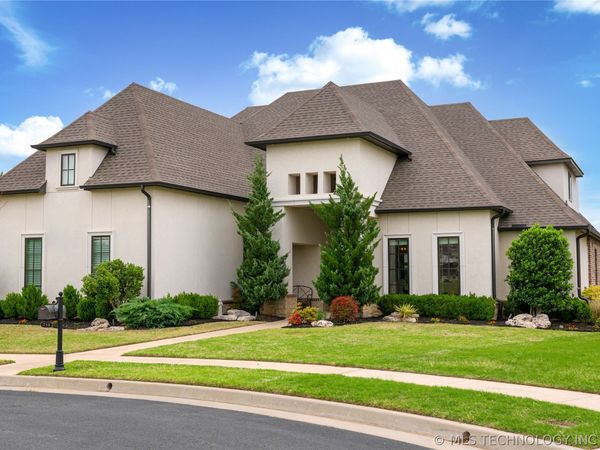 719 W 109th Place S, Jenks, OK 74037