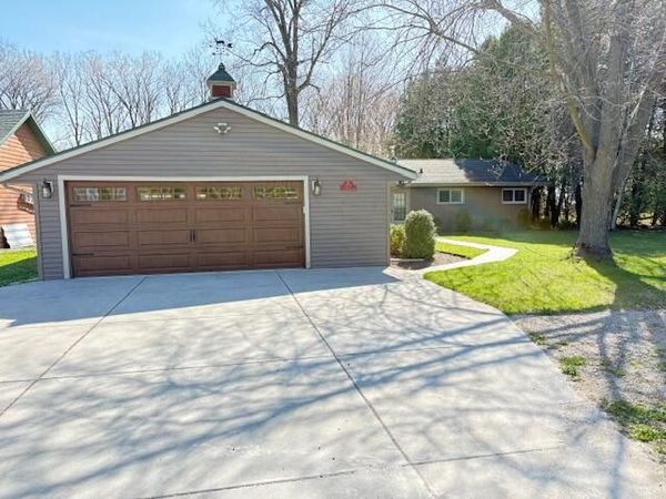 6770 Lee Harbor LANE, Oshkosh, WI 54902