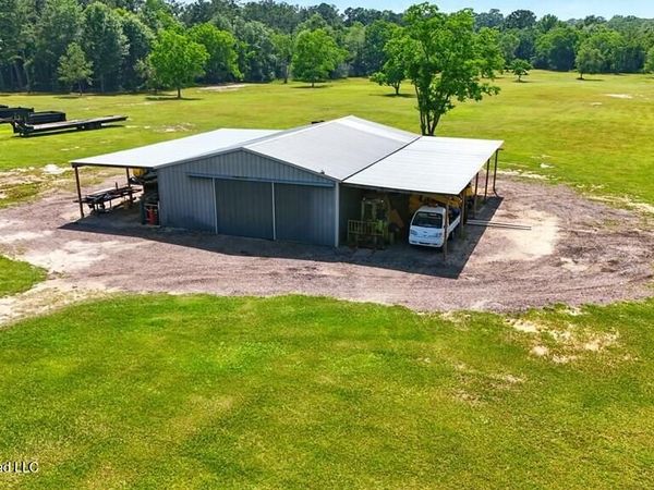 271 Bobby Lane, Picayune, MS 39466