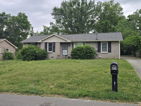 3017 Buenaview Blvd , Nashville, TN 37218