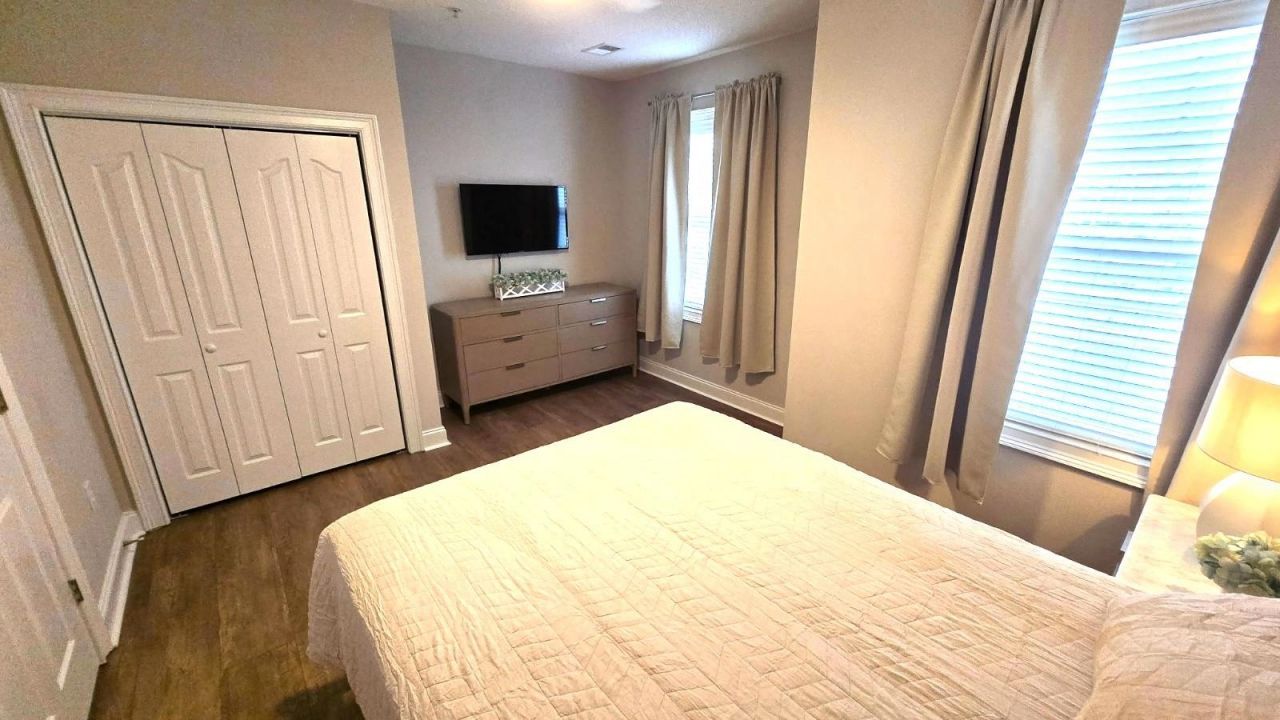 6203 Catalina Dr. Photo 10