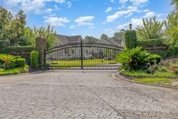 221 Wahee Pl.  photo 4