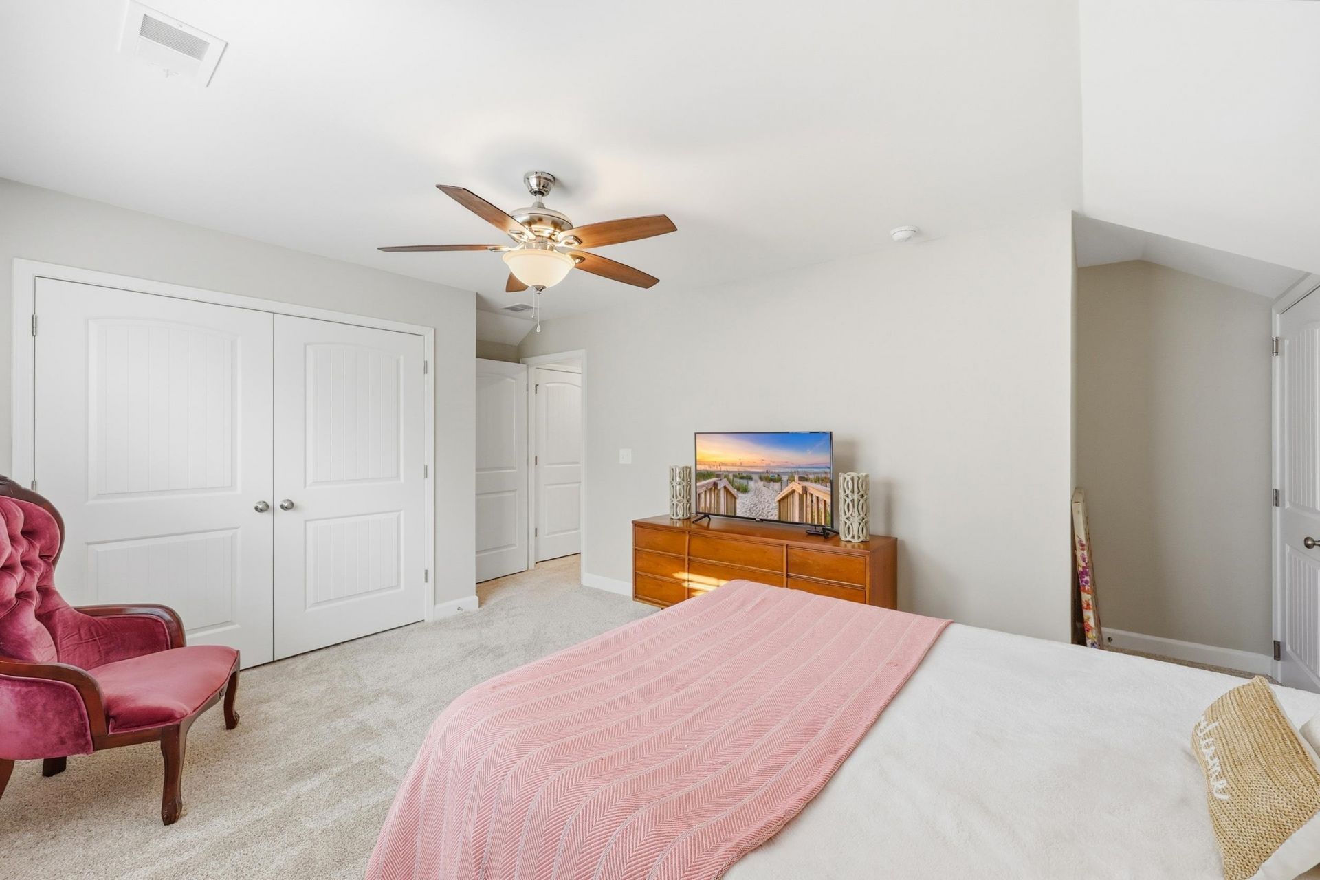 276 Sundew Loop Photo 32