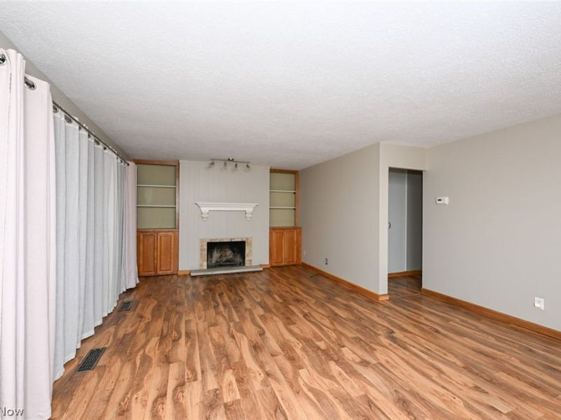 287 Edgewood Drive, Berea, OH 44017 Photo 3