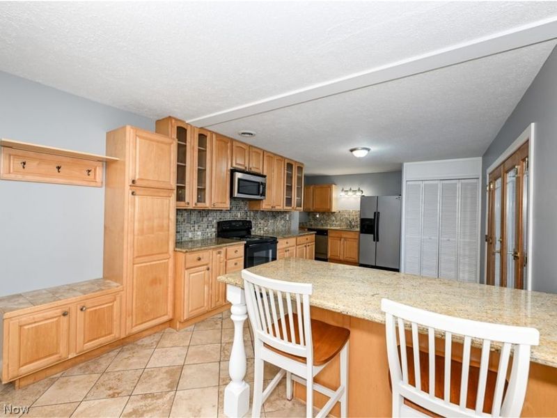 287 Edgewood Drive, Berea, OH 44017 Photo 9