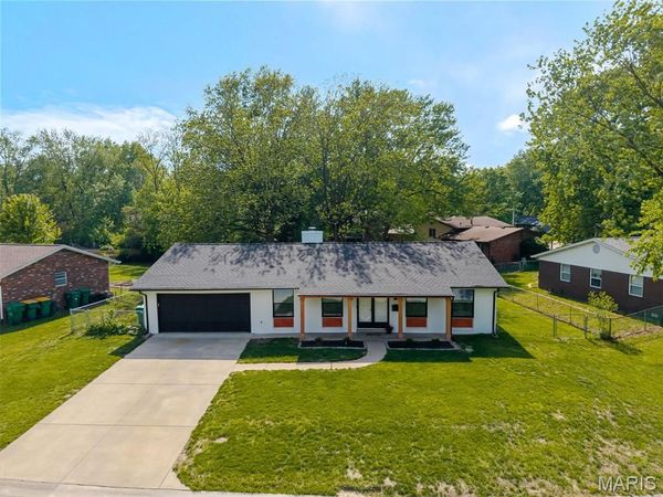 510 Rebecca Drive, O'Fallon, IL 62269