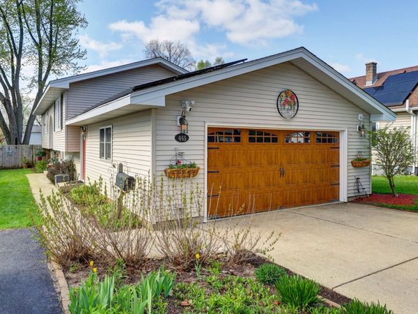 445 Golf Road , Crystal Lake, IL 60014