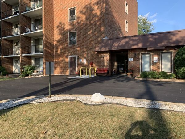255 S West Avenue S, Unit 403, Elmhurst, IL 60126