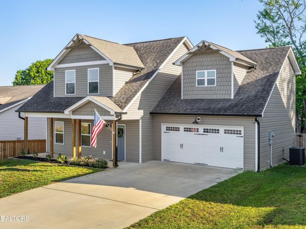 8027 SW Cobblestone Drive, Cleveland, TN 37311