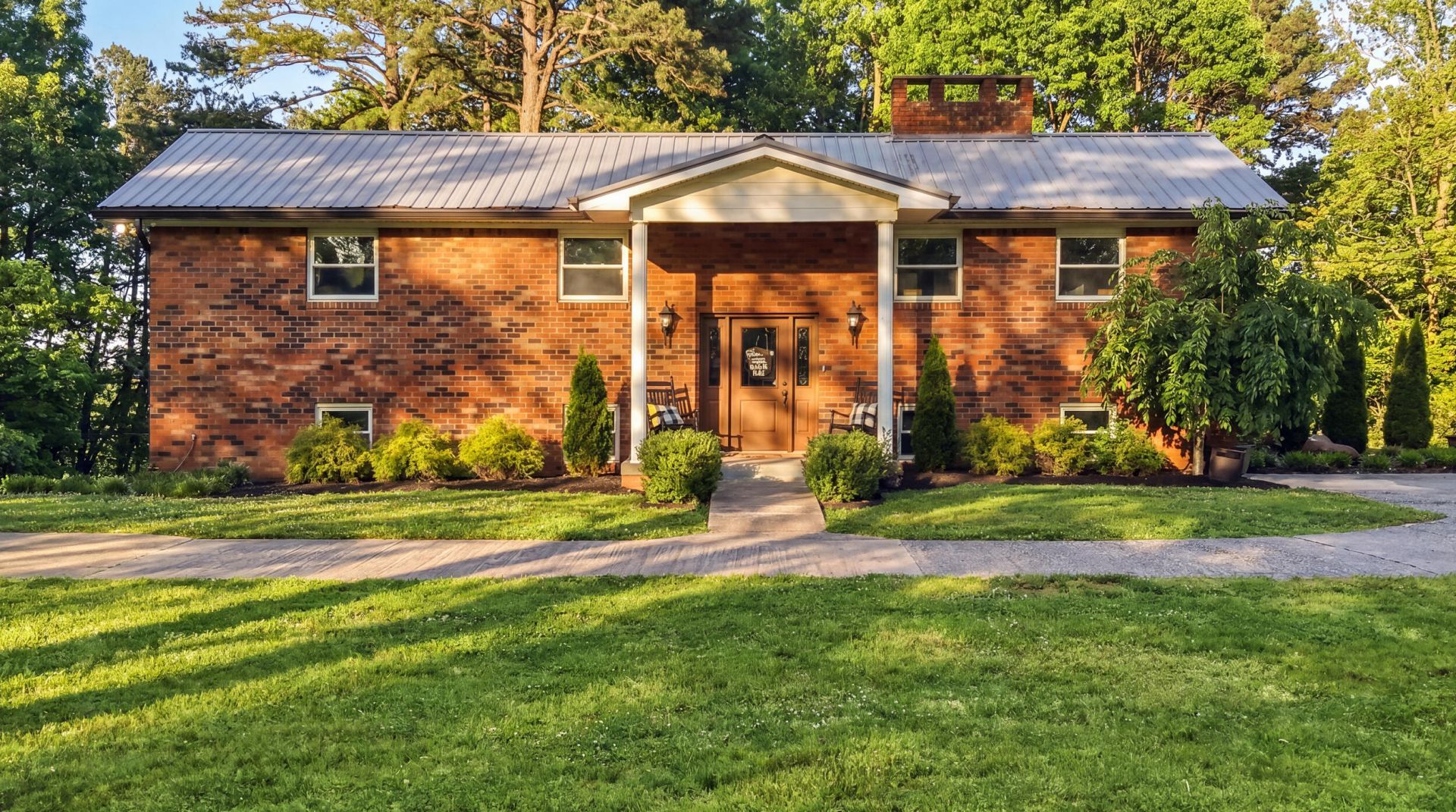 10212 Lovell Road, Soddy Daisy, TN 37379 Main Photo