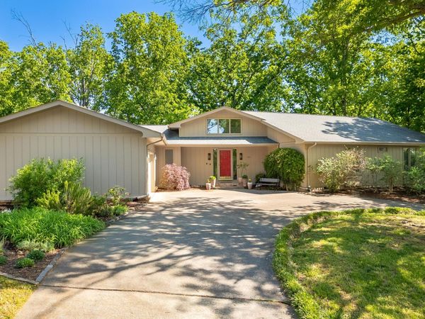 1801 Colonial Shores Drive, Hixson, TN 37343