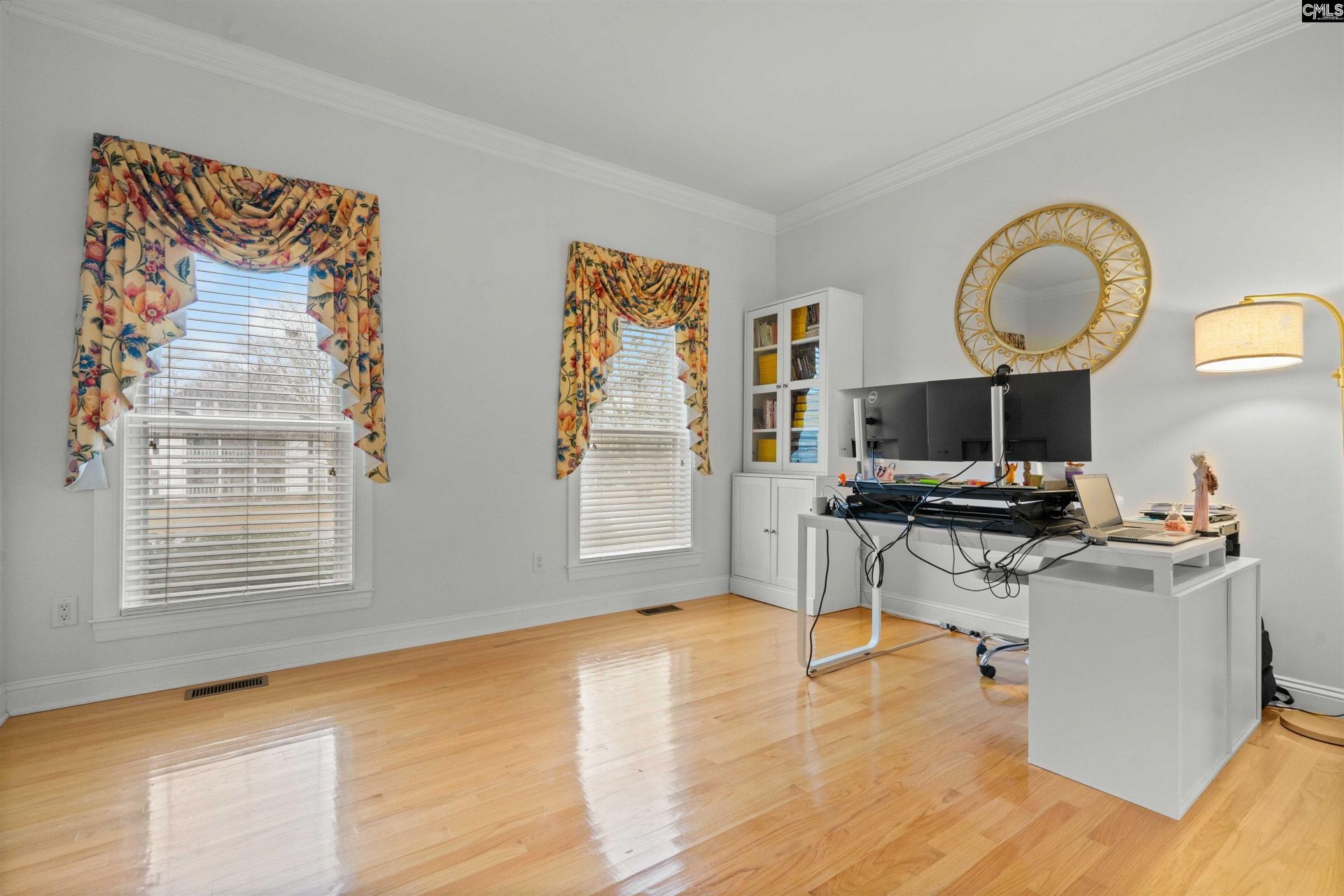 1480 Country Club Circle  Photo 9