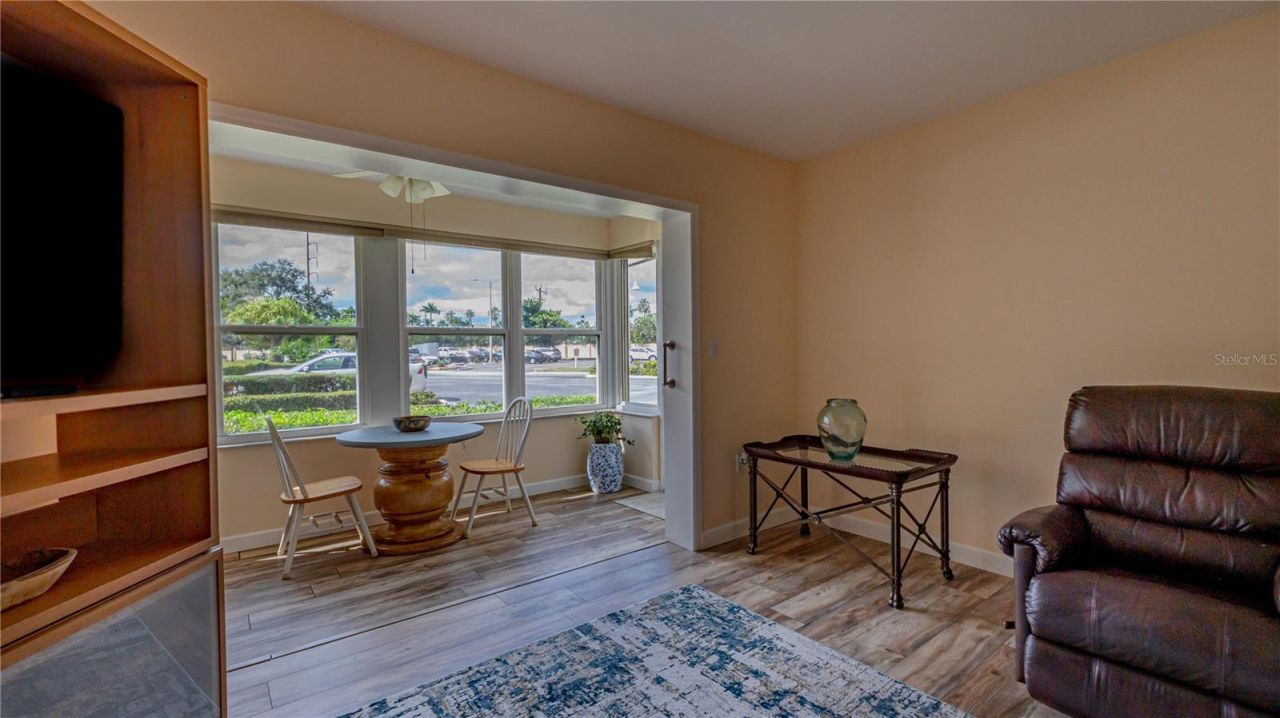 5020 Brittany Drive S, Unit 125, Saint Petersburg, FL 33715 Photo