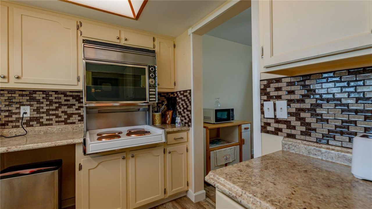 5020 Brittany Drive S, Unit 125, Saint Petersburg, FL 33715 Photo