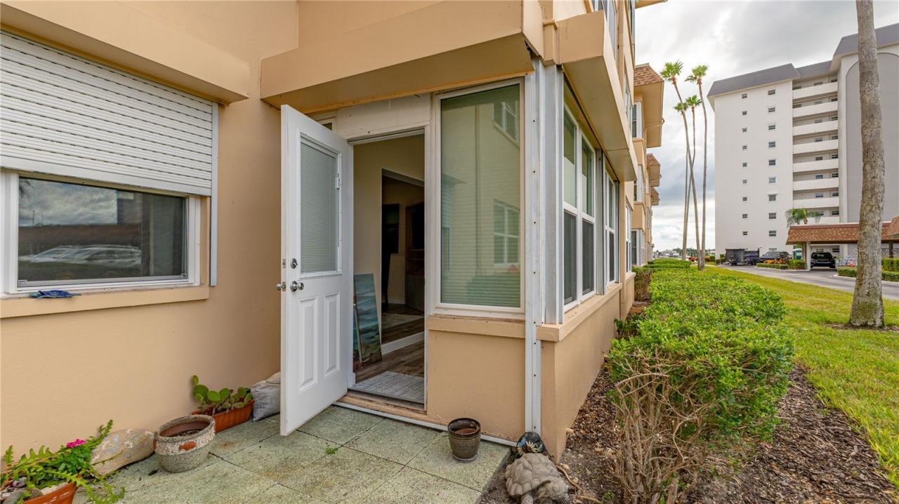 5020 Brittany Drive S, Unit 125, Saint Petersburg, FL 33715 Photo