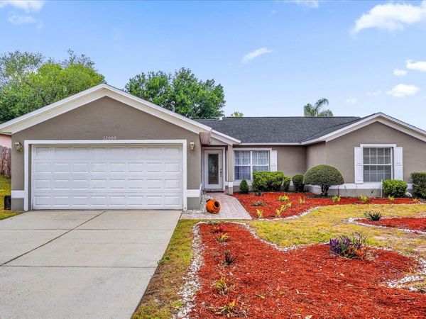 12000 WOODGLEN CIRCLE , CLERMONT, FL 34711