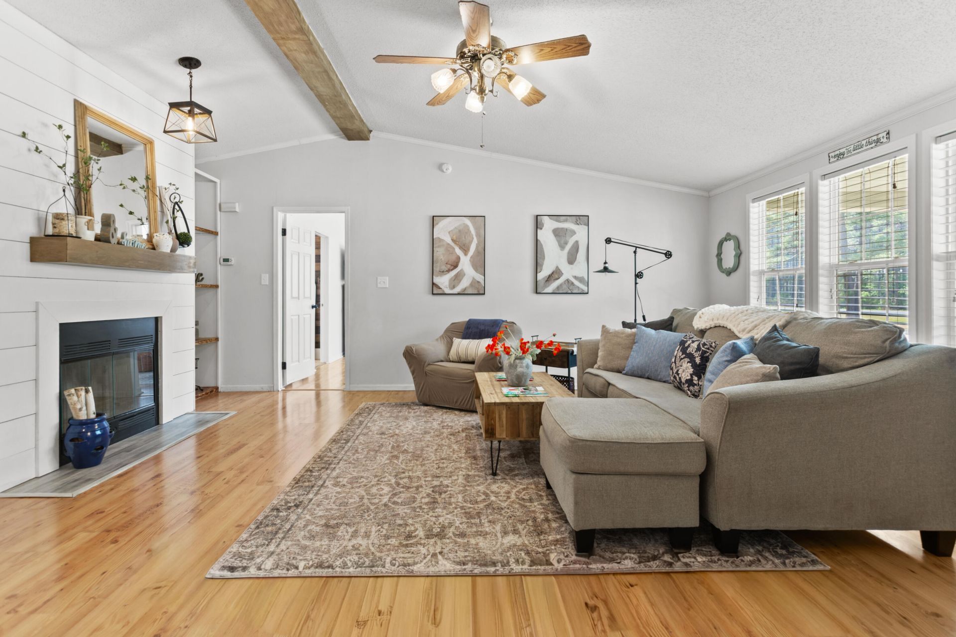 2367 Brick Road Photo 14