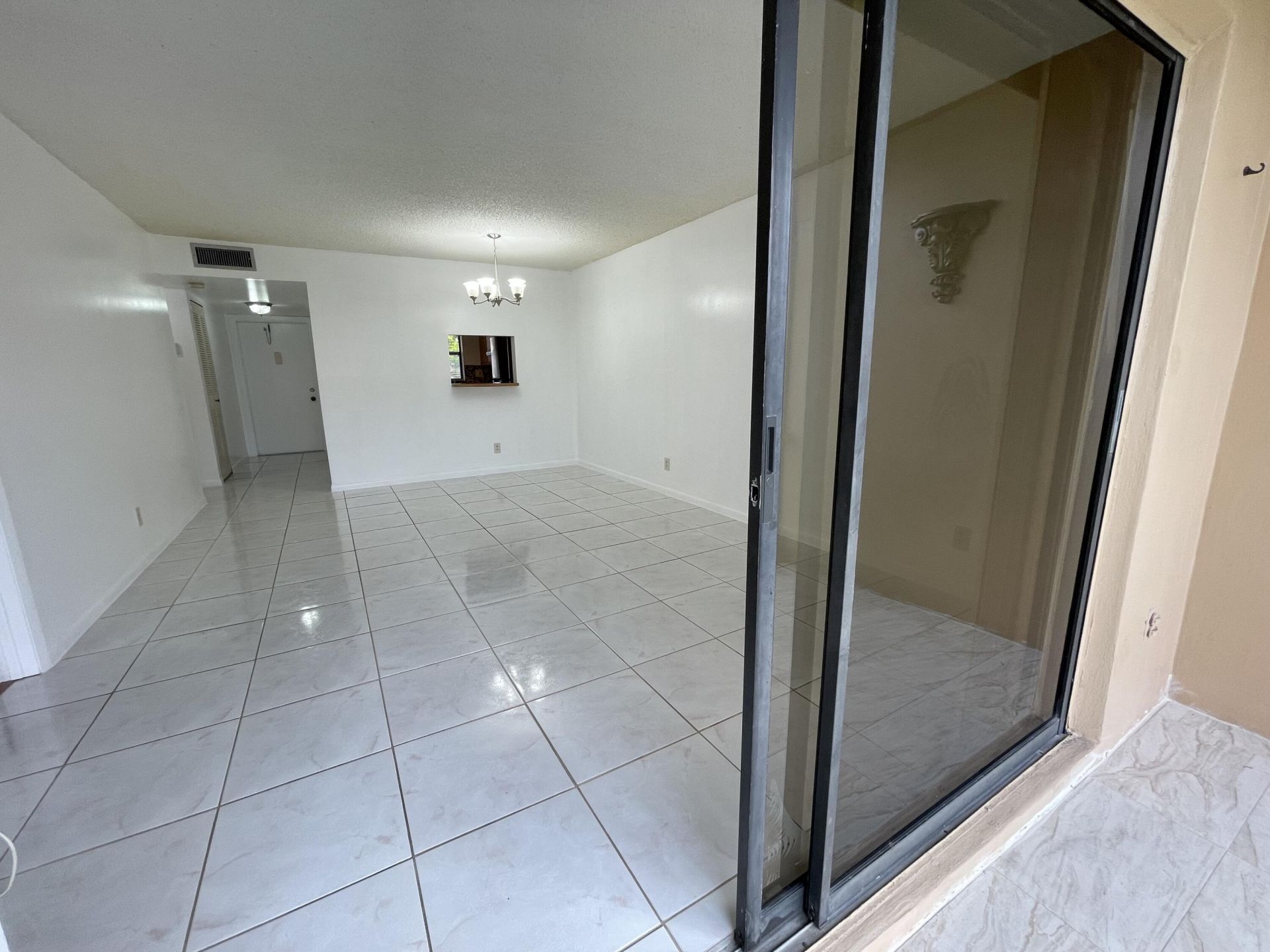 10442 Sunrise Lakes Boulevard, Unit 104, Sunrise, FL 33322 Photo