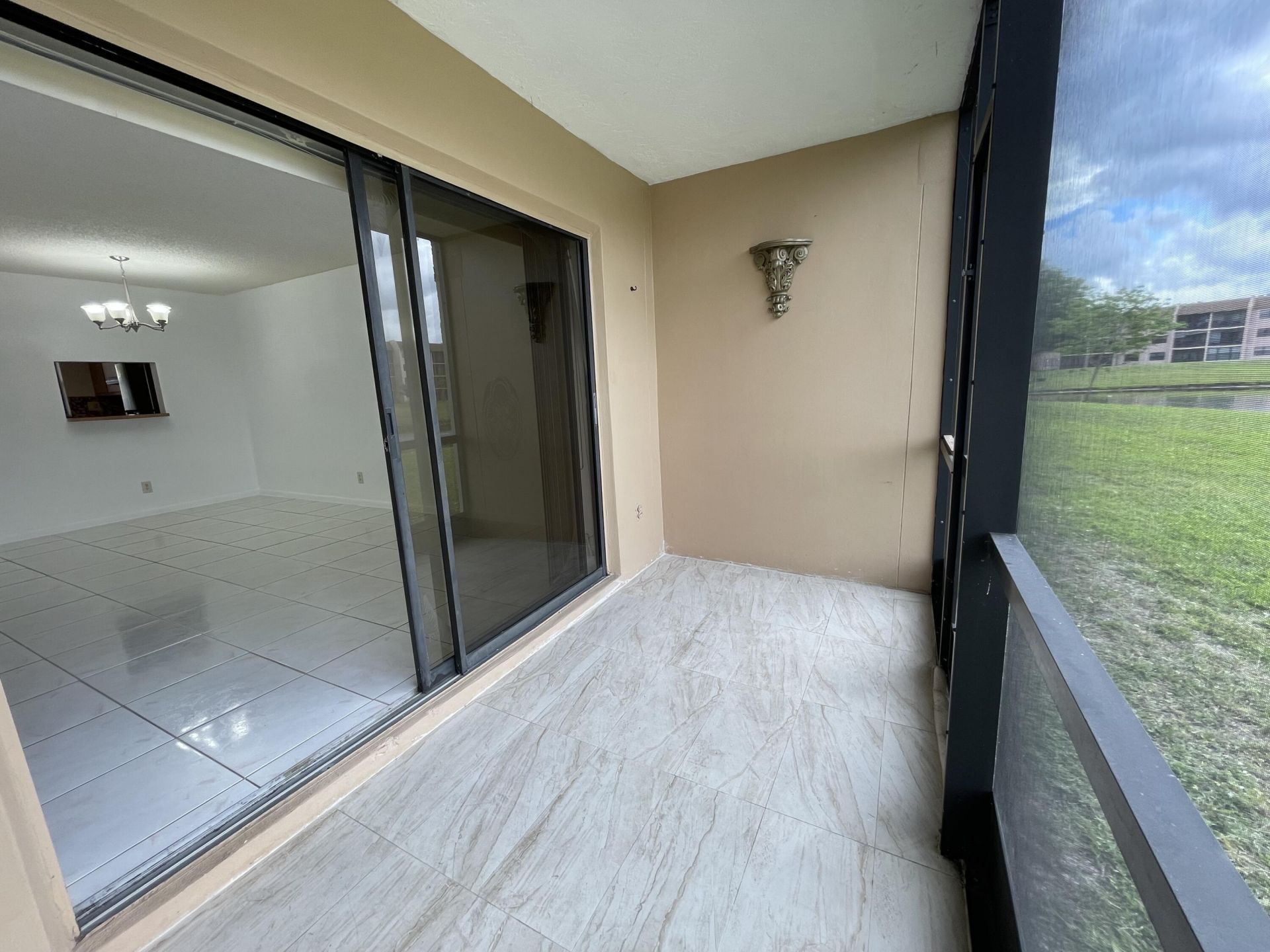 10442 Sunrise Lakes Boulevard, Unit 104, Sunrise, FL 33322 Photo
