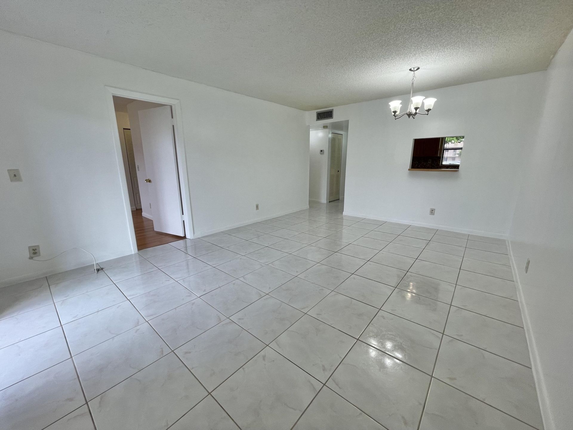 10442 Sunrise Lakes Boulevard, Unit 104, Sunrise, FL 33322 Photo