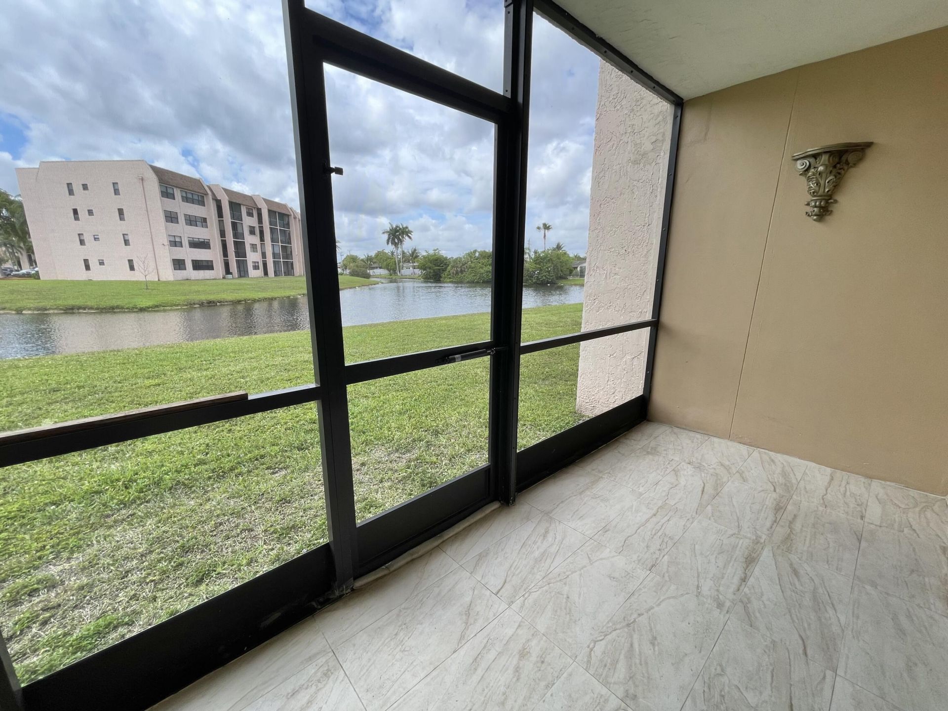 10442 Sunrise Lakes Boulevard, Unit 104, Sunrise, FL 33322 Photo