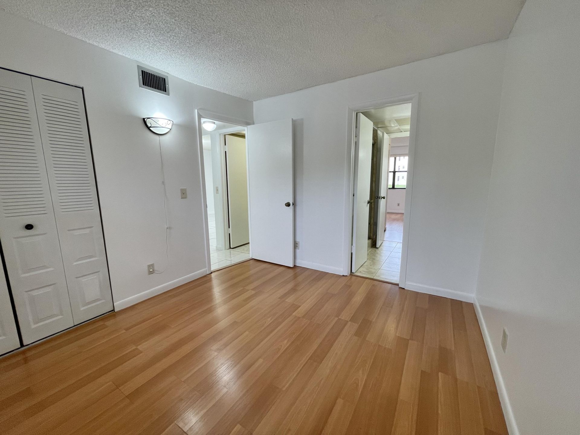 10442 Sunrise Lakes Boulevard, Unit 104, Sunrise, FL 33322 Photo