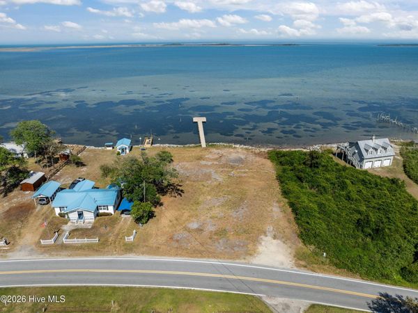 2472 Cedar Island Road , Cedar Island, NC 28520