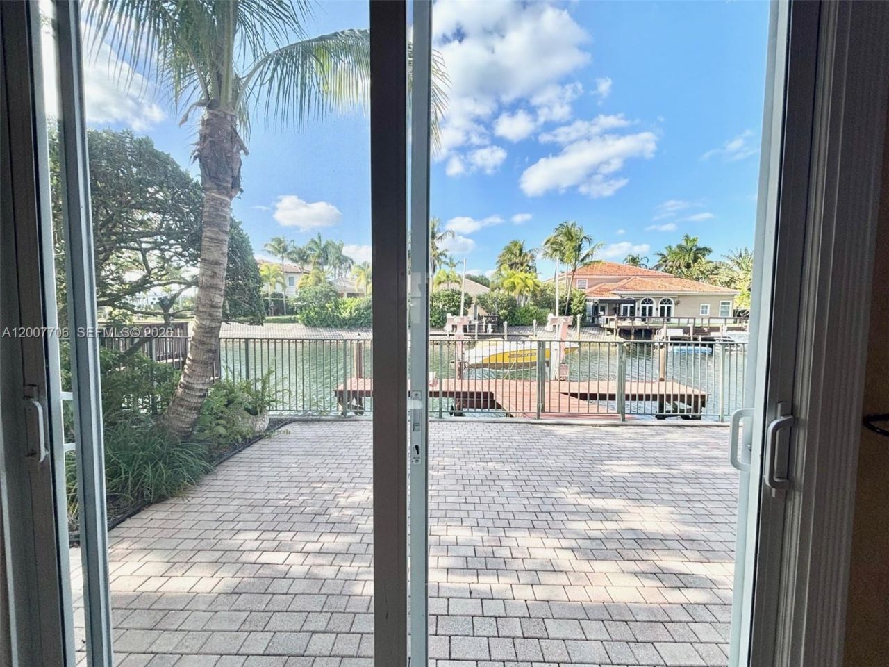 1141 Waterside Ln , Hollywood, FL 33019 Photo