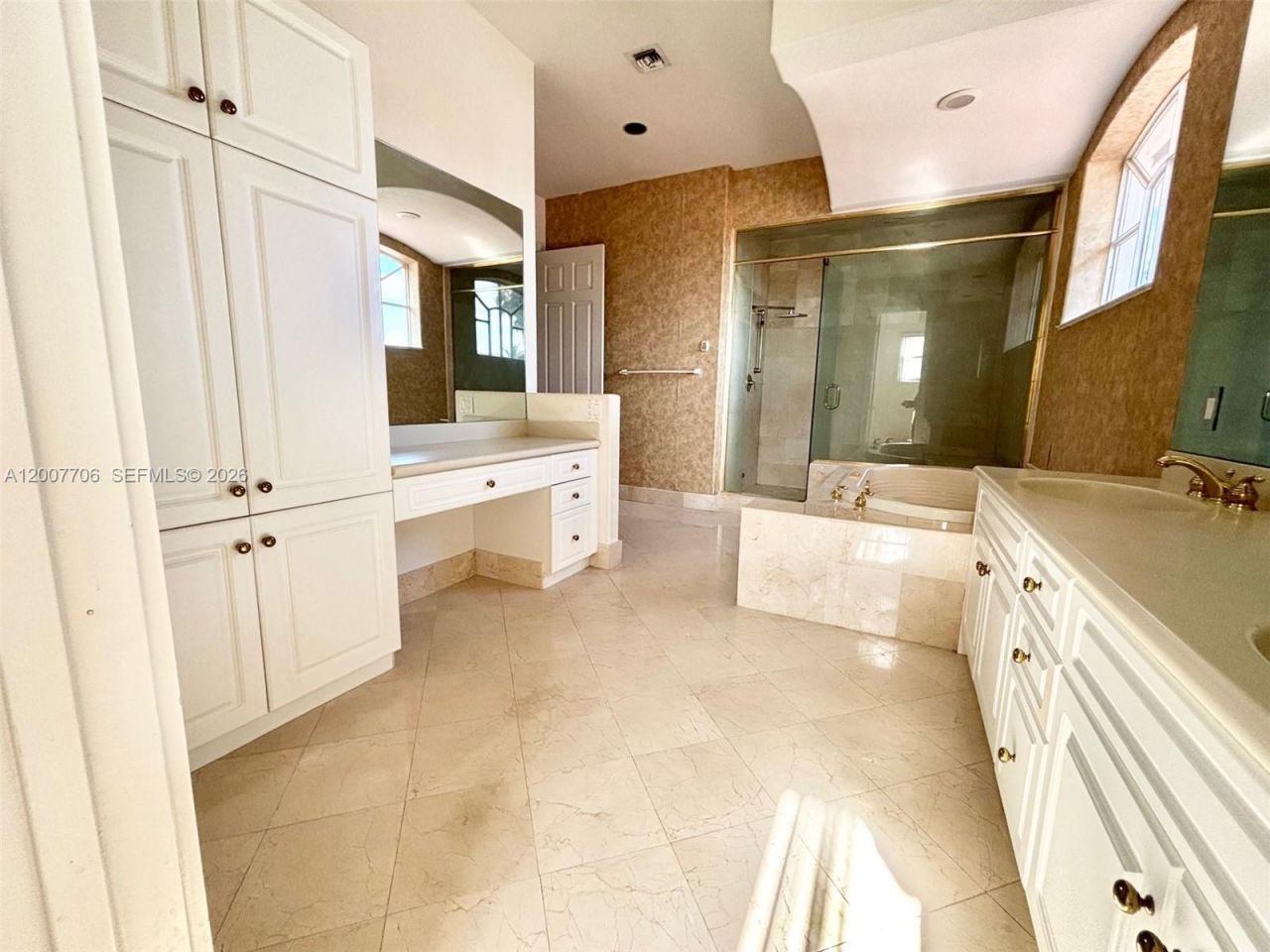 1141 Waterside Ln , Hollywood, FL 33019 Photo