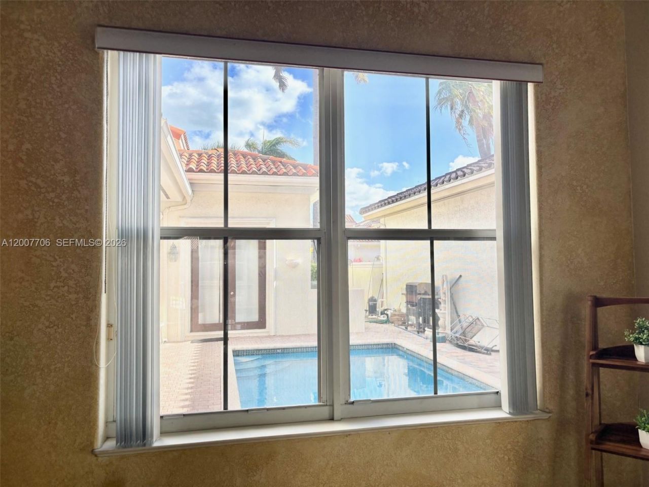 1141 Waterside Ln , Hollywood, FL 33019 Photo