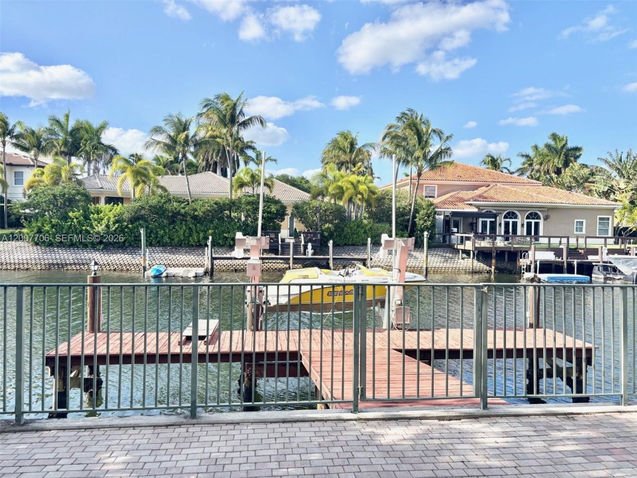 1141 Waterside Ln , Hollywood, FL 33019 Photo