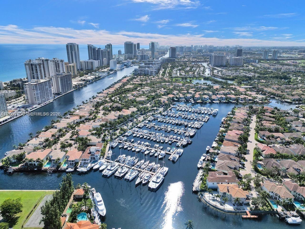 1141 Waterside Ln , Hollywood, FL 33019 Photo