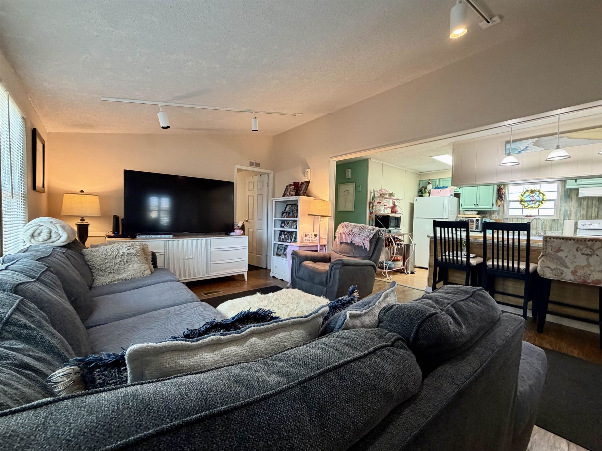 305 Sanddollar Dr.  Photo 5
