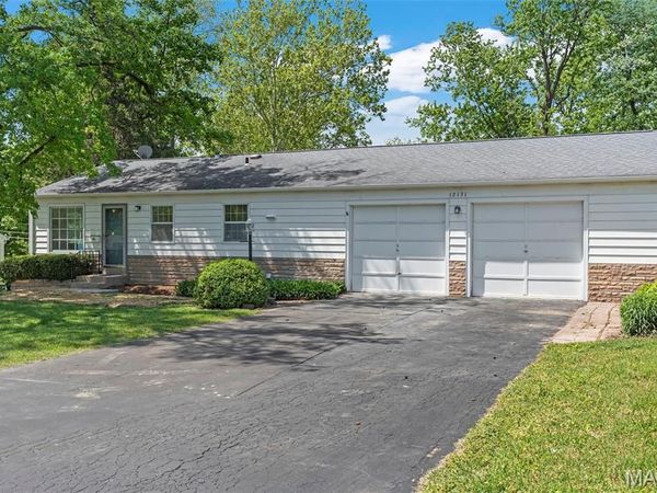 12131 McKelvey Road , Maryland Heights, MO 63043
