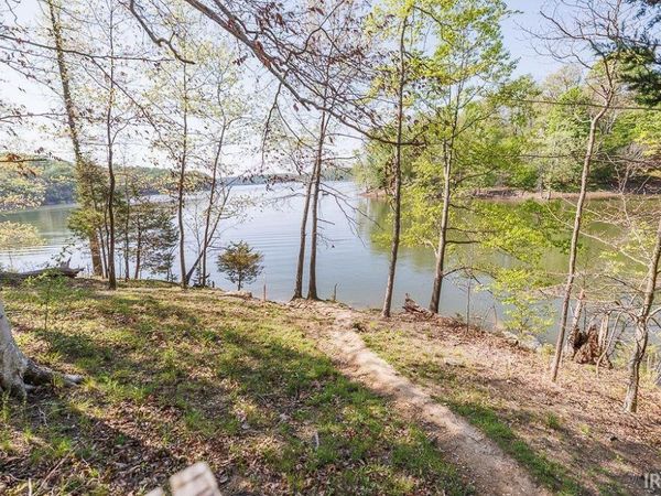 9405 S Pointe LaSalles Drive, Bloomington, IN 47401