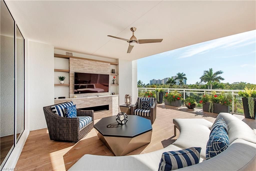 13915 Old Coast Rd, Unit 302, Naples, FL 34110 Photo