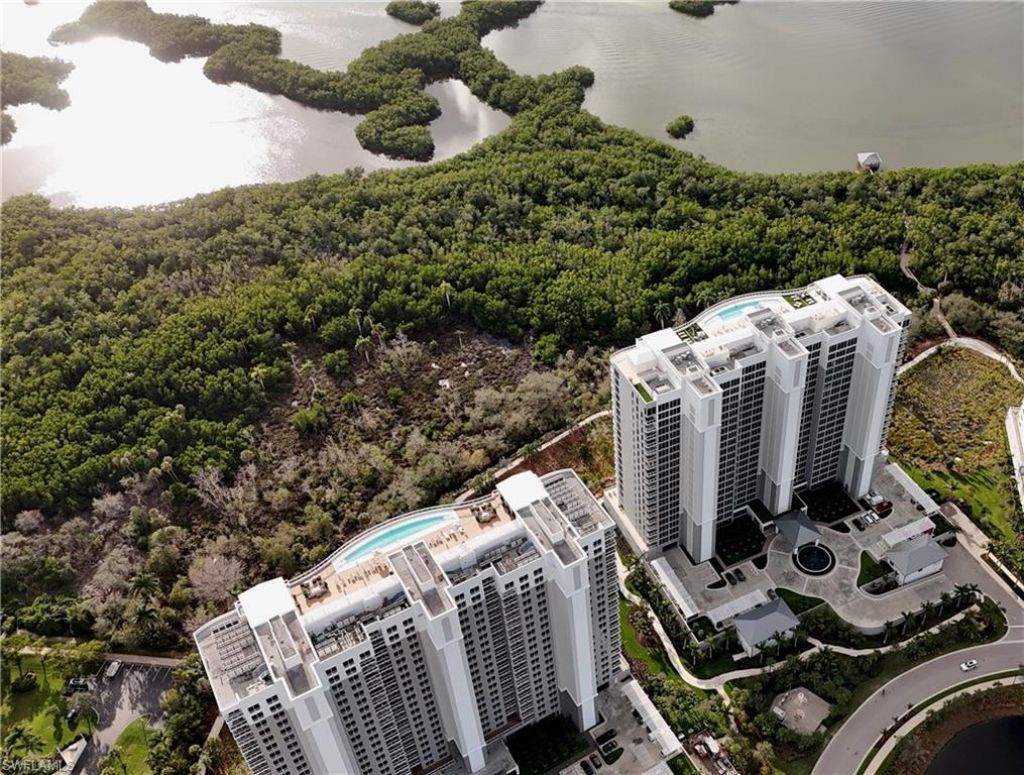 13915 Old Coast Rd, Unit 302, Naples, FL 34110 Photo