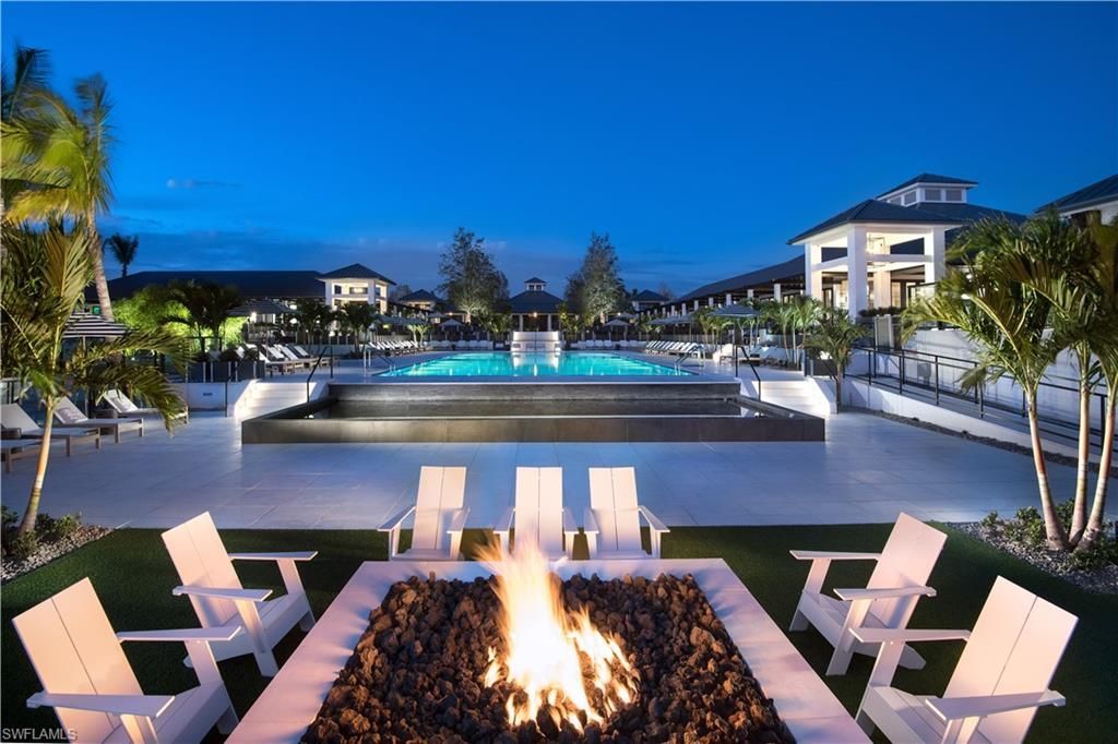 13915 Old Coast Rd , Unit 302, Naples, FL 34110 Photo