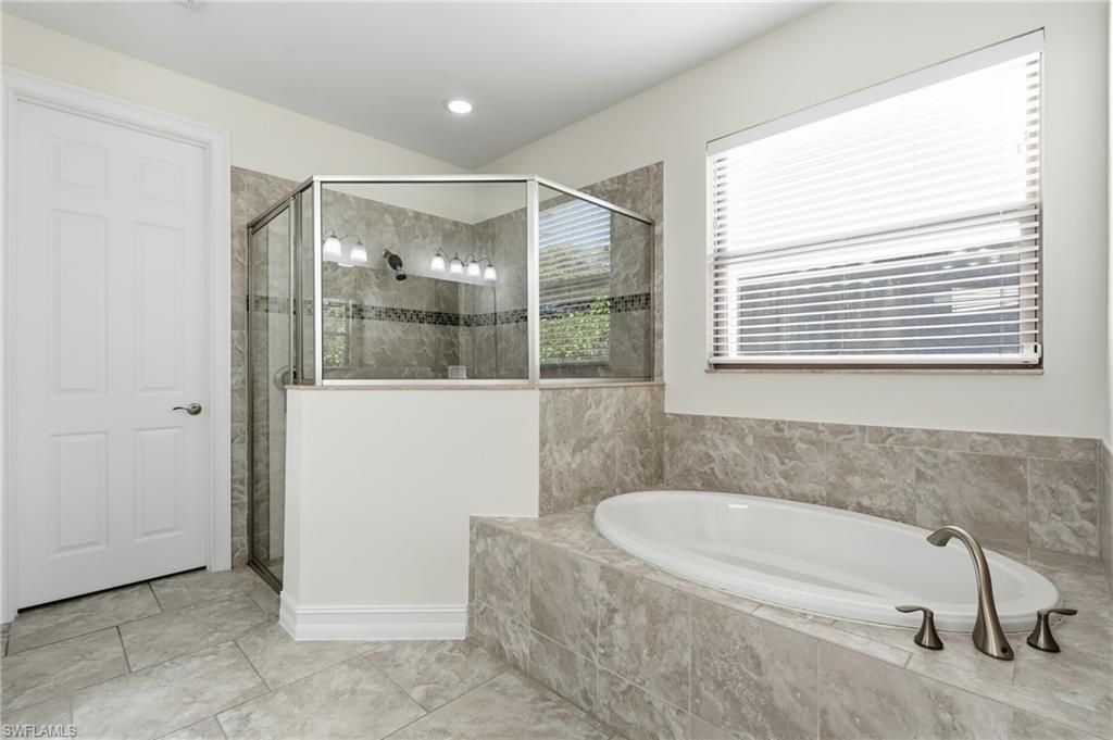16329 Aberdeen Way, Naples, FL 34110 Photo