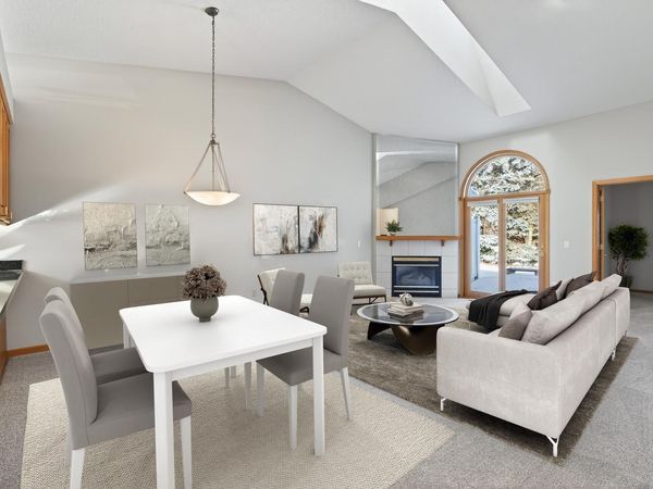 801 Southcross Drive E, Burnsville, MN 55306