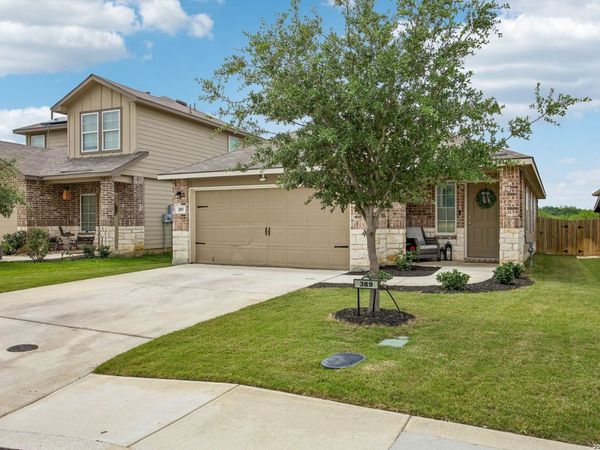 389 Middle Green Loop, Floresville, TX 78114