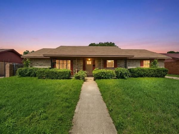 1900 MAHALIA Drive , Waco, TX 76705